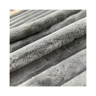 Tissu en peluche en fausse fourrure