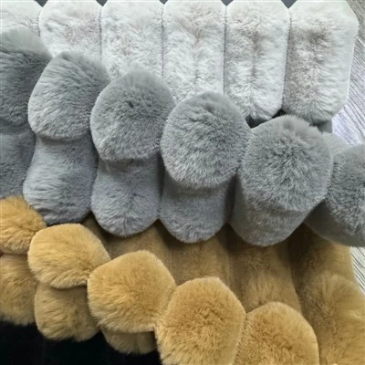 Tissu en fausse fourrure de lapin à poils courts